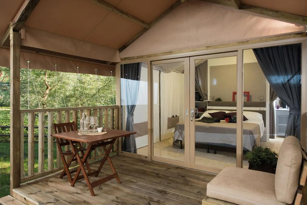 פארק נופש פורטופראיו Camping Village Scaglieri