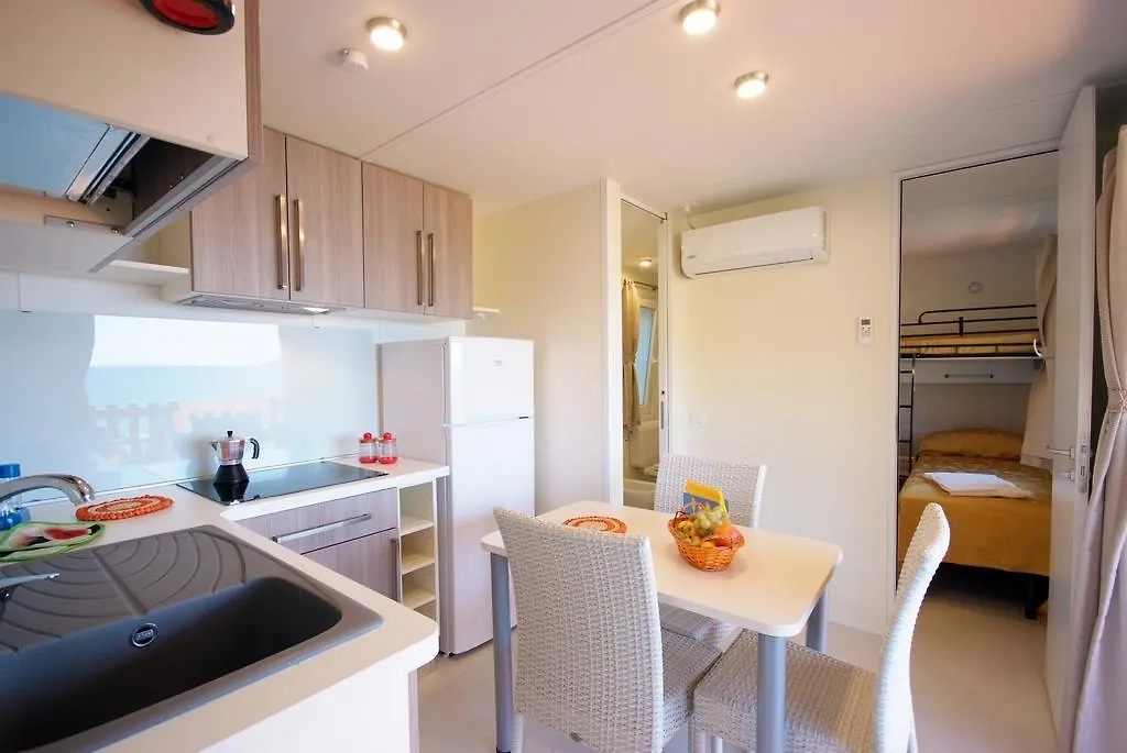 פארק נופש פורטופראיו Camping Village Scaglieri