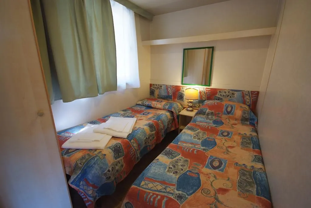 פארק נופש פורטופראיו Camping Village Scaglieri