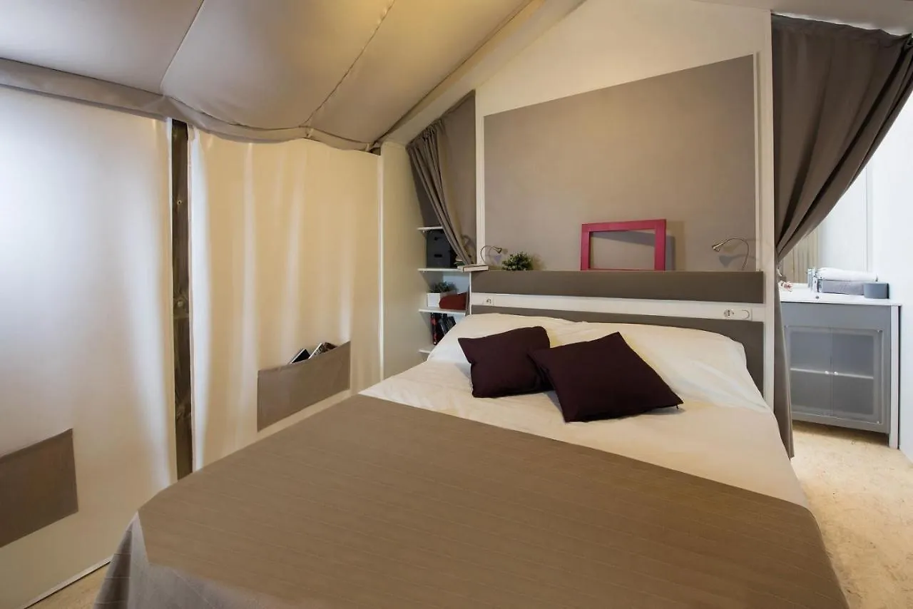 פארק נופש פורטופראיו Camping Village Scaglieri איטליה